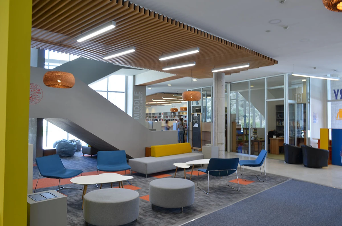 Biblioteca Colegio Santiago College - Imagen 3